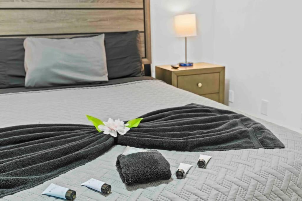 Lakefront Retreat Villa Water View Fishing Casino Fort Lauderdale Ngoại thất bức ảnh